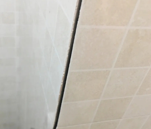 克拉玛依瓷砖空鼓维修公司分享阳台瓷砖脱落的修复过程可以分为以下几个步骤